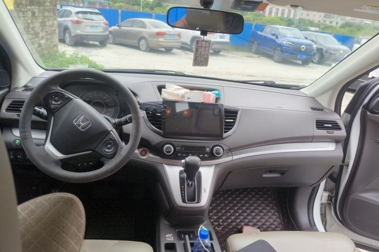 Used Honda CR-V 2013 2.4L four-wheel drive luxury version Center Console