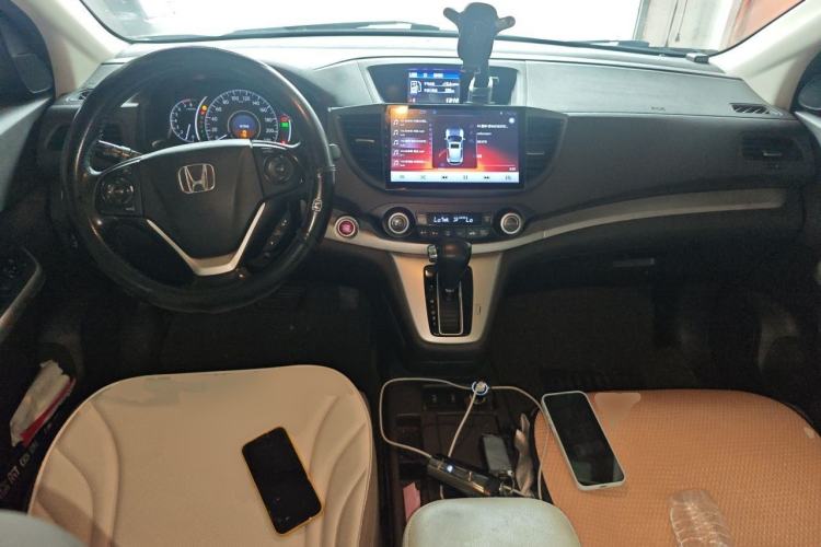 Used Honda CR-V 2013 2.4L four-wheel drive luxury version Center Console
