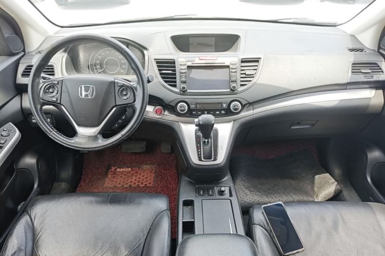 Used Honda CR-V 2013 2.4L two-wheel drive luxury version Center Console