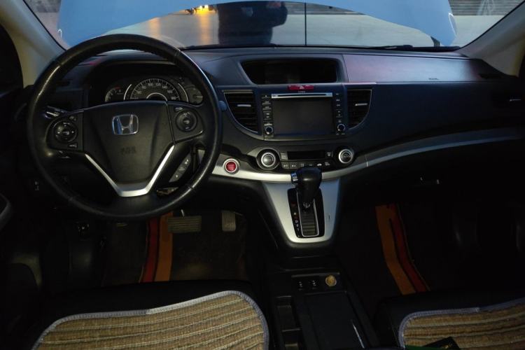 Used Honda CR-V 2013 2.4L two-wheel drive luxury version Center Console