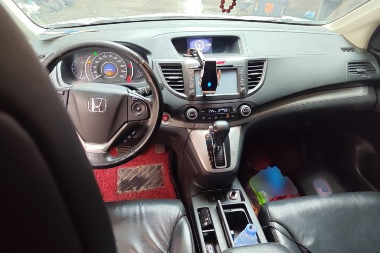 Used Honda CR-V 2013 2.4L four-wheel drive luxury version Center Console
