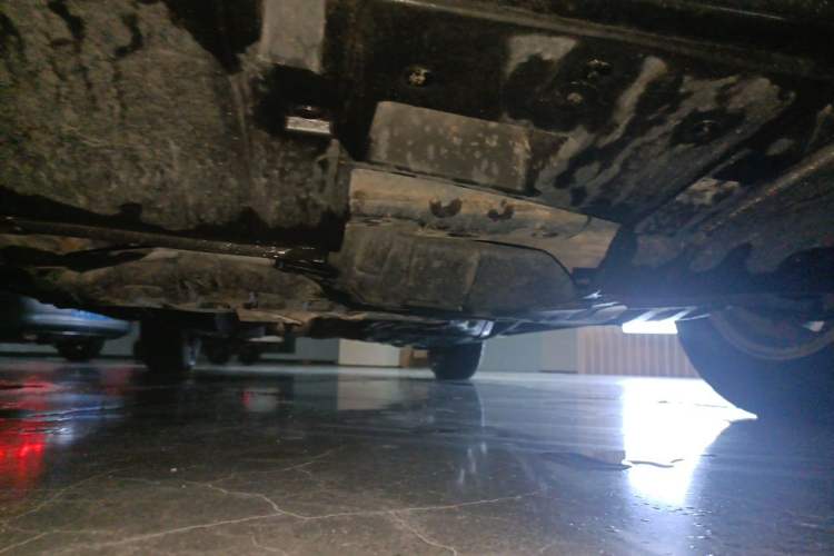 Used Honda CR-V 2013 2.4L four-wheel drive luxury version Chassis Front
