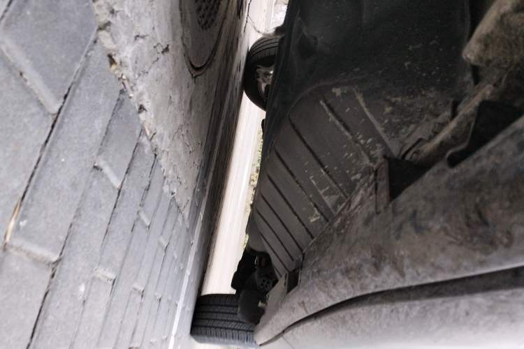 Used Honda CR-V 2013 2.4L two-wheel drive luxury version Chassis Front Left