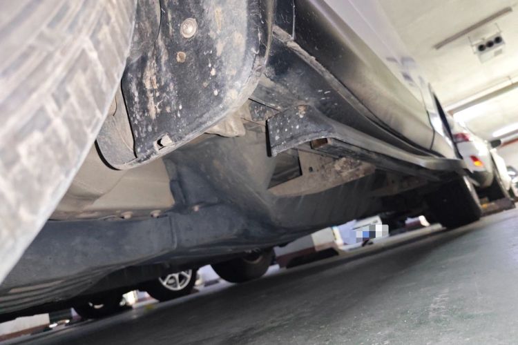 Used Honda CR-V 2013 2.4L four-wheel drive luxury version Chassis Front Left