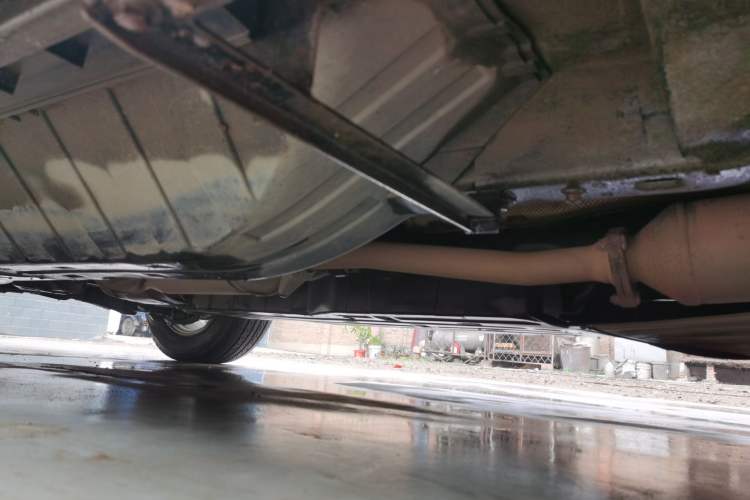 Used Honda CR-V 2013 2.4L four-wheel drive luxury version Chassis Front Right