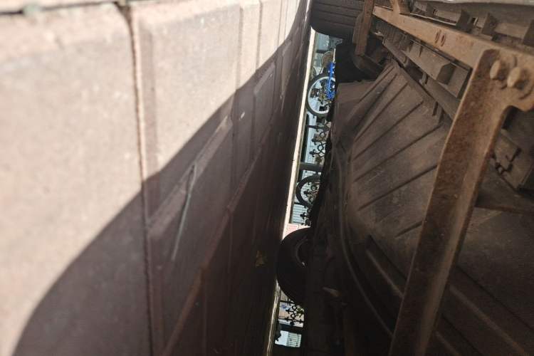 Used Honda CR-V 2013 2.4L four-wheel drive luxury version Chassis Front Right