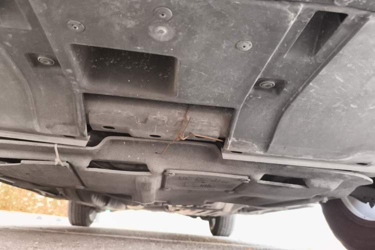 Used Honda CR-V 2013 2.4L four-wheel drive luxury version Chassis Front