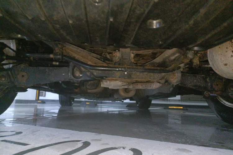 Used Honda CR-V 2013 2.4L four-wheel drive luxury version Chassis Rear