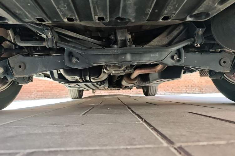Used Honda CR-V 2013 2.4L four-wheel drive luxury version Chassis Rear