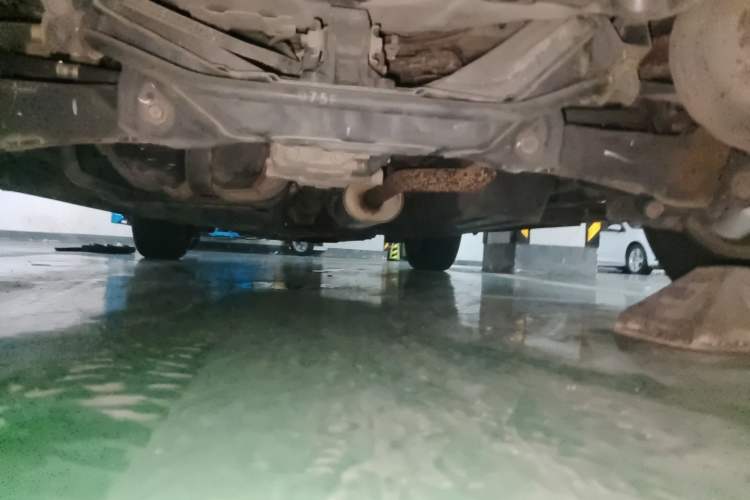 Used Honda CR-V 2013 2.4L four-wheel drive luxury version Chassis Rear