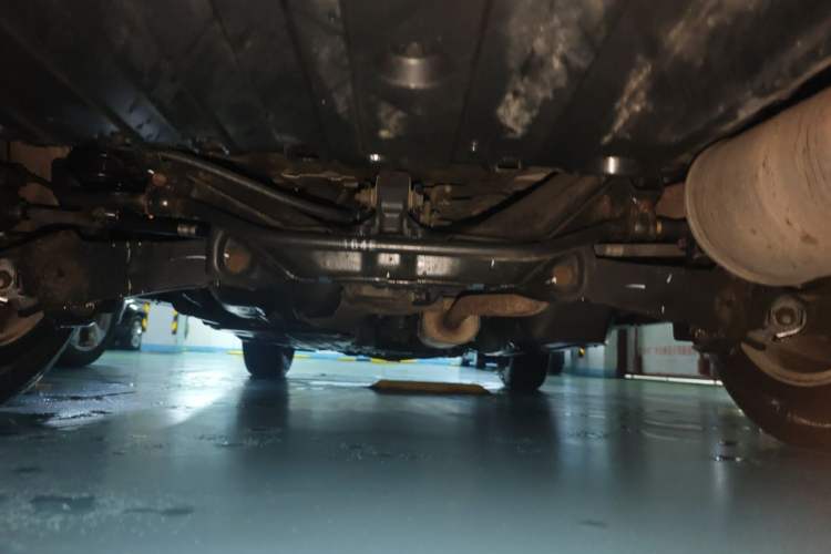 Used Honda CR-V 2013 2.4L four-wheel drive luxury version Chassis Rear