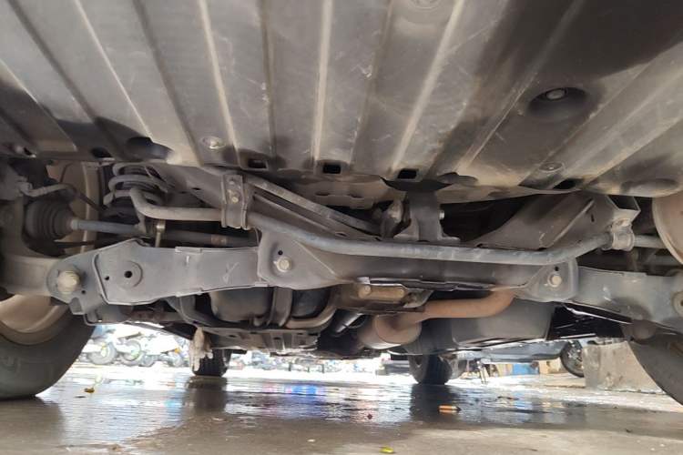 Used Honda CR-V 2013 2.4L four-wheel drive luxury version Chassis Rear