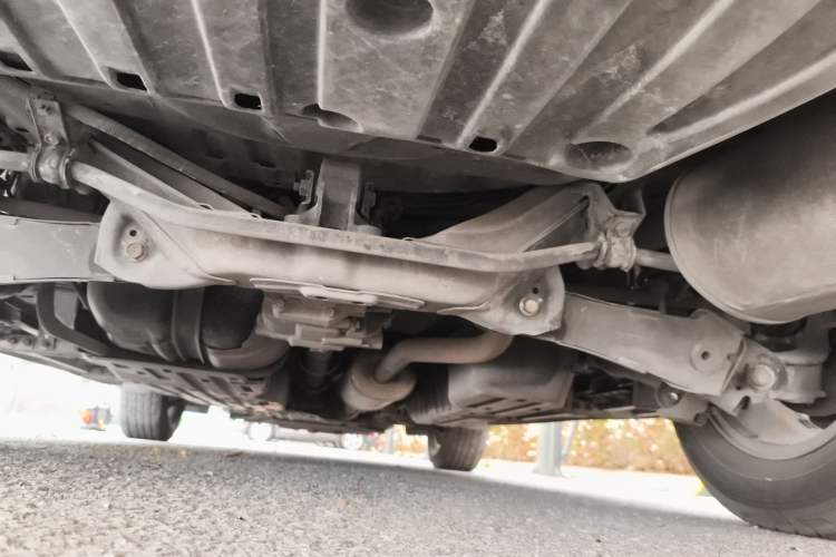 Used Honda CR-V 2013 2.4L four-wheel drive luxury version Chassis Rear