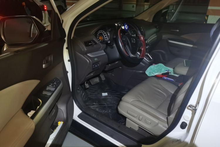 Used Honda CR-V 2013 2.4L two-wheel drive luxury version Driver Seat