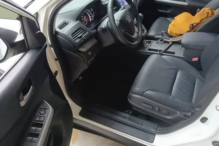 Used Honda CR-V 2013 2.4L two-wheel drive luxury version Driver Seat