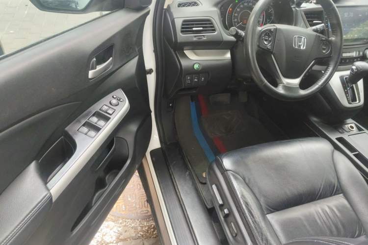 Used Honda CR-V 2013 2.4L four-wheel drive luxury version Driver Seat