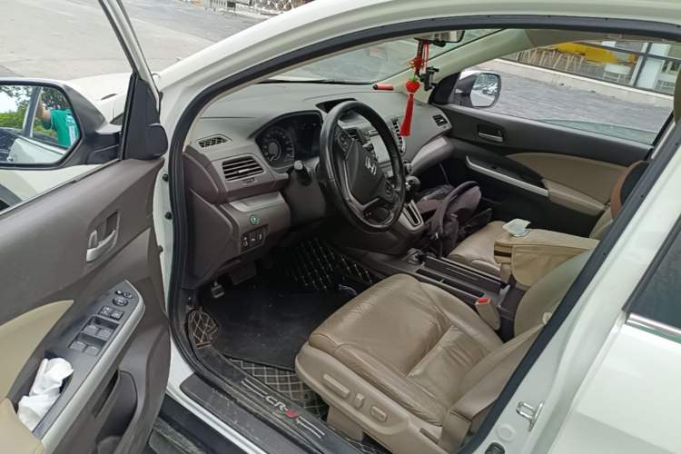 Used Honda CR-V 2013 2.4L two-wheel drive luxury version Driver Seat