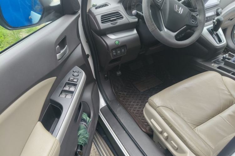 Used Honda CR-V 2013 2.4L four-wheel drive luxury version Driver Seat