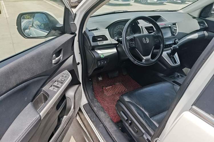 Used Honda CR-V 2013 2.4L two-wheel drive luxury version Driver Seat