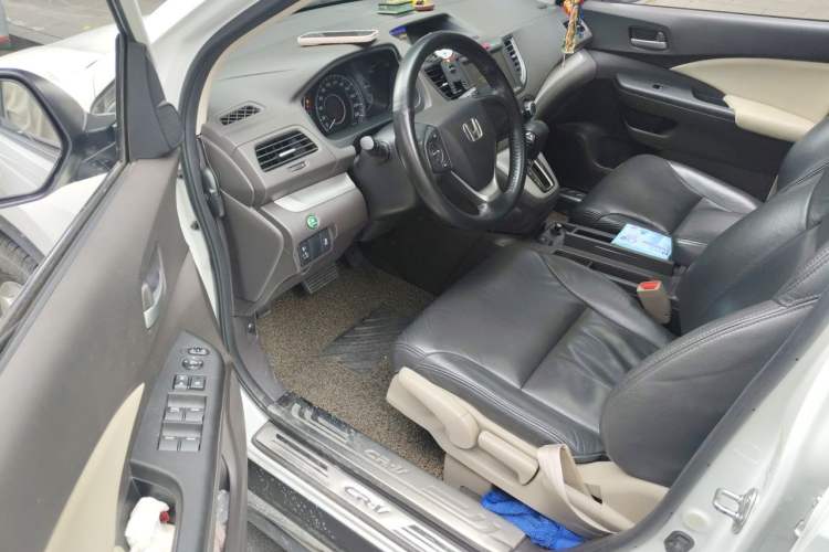 Used Honda CR-V 2013 2.0L 2WD Classic Edition Driver Seat