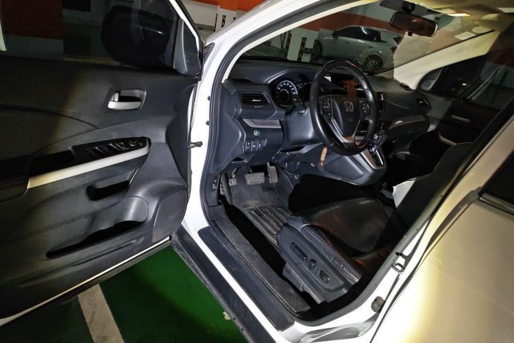 Used Honda CR-V 2013 2.4L four-wheel drive luxury version Driver Seat
