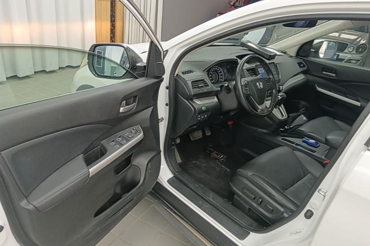 Used Honda CR-V 2013 2.4L two-wheel drive luxury version Driver Seat