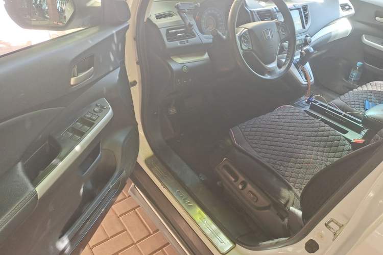 Used Honda CR-V 2013 2.4L four-wheel drive luxury version Driver Seat