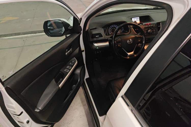 Used Honda CR-V 2013 2.4L four-wheel drive luxury version Driver Seat