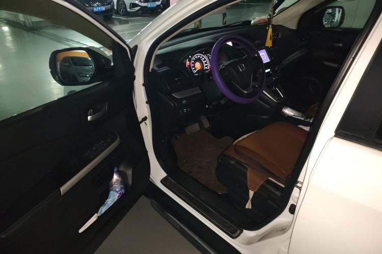 Used Honda CR-V 2013 2.4L two-wheel drive luxury version Driver Seat