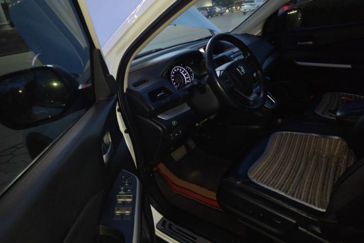 Used Honda CR-V 2013 2.4L two-wheel drive luxury version Driver Seat