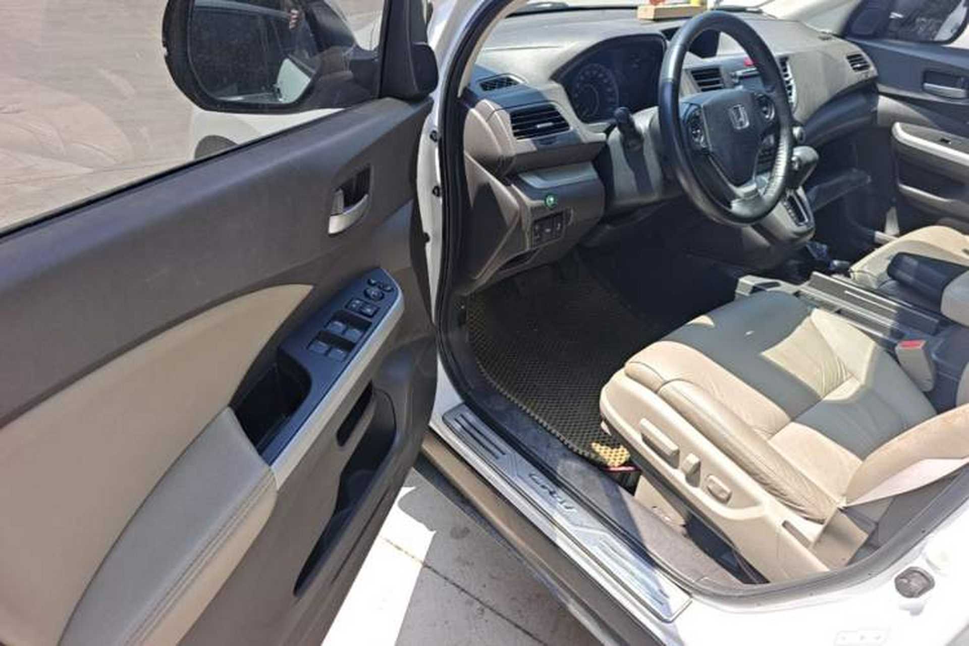 Used Honda CR-V 2013 2.4L four-wheel drive luxury version Driver Seat