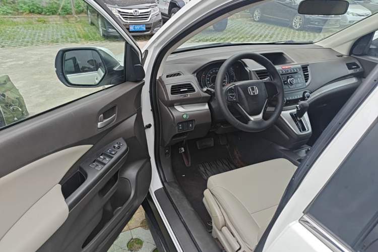 Used Honda CR-V 2013 2.0L 2WD Classic Edition Driver Seat