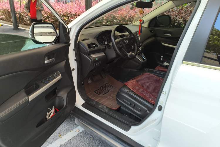 Used Honda CR-V 2013 2.4L four-wheel drive luxury version Driver Seat