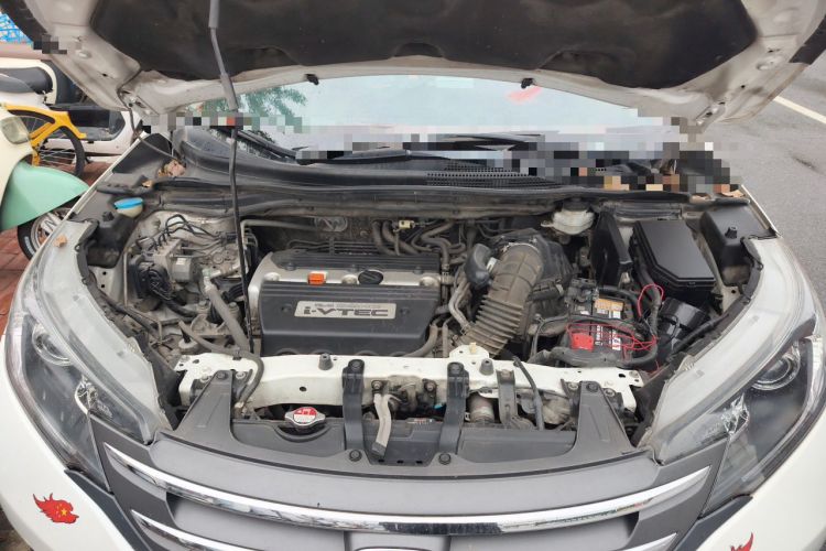 Used Honda CR-V 2013 2.4L four-wheel drive luxury version Engine Bay