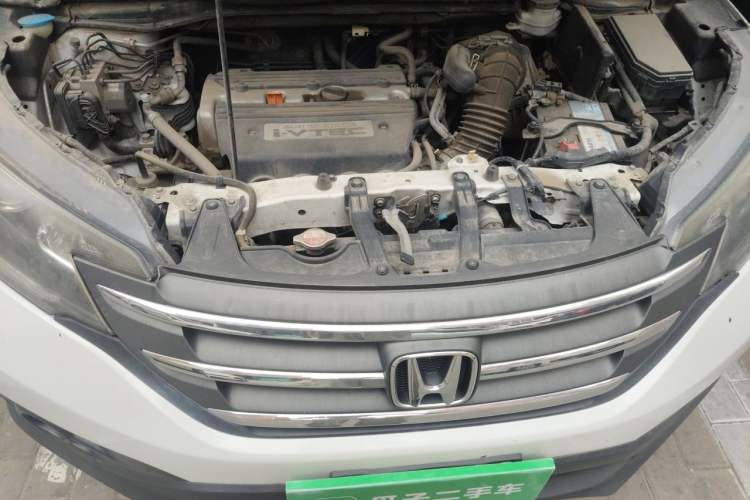 Used Honda CR-V 2013 2.4L four-wheel drive luxury version Engine Bay