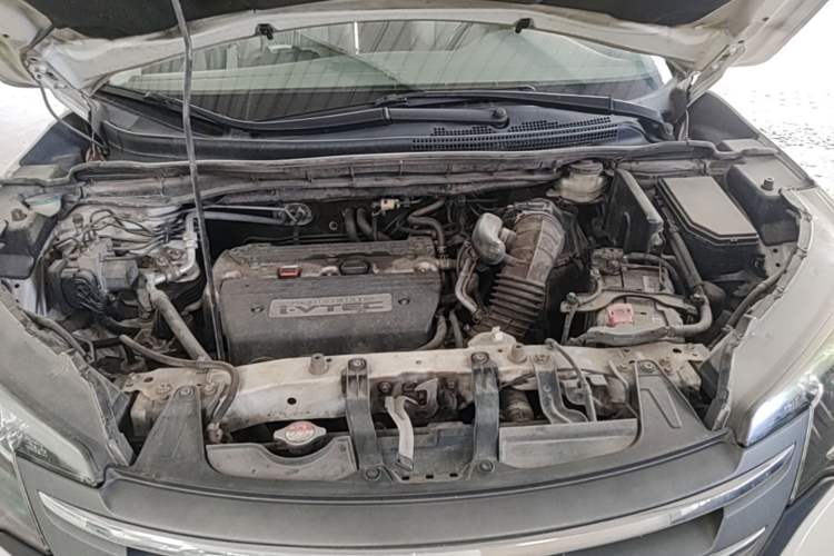 Used Honda CR-V 2013 2.4L four-wheel drive luxury version Engine Bay