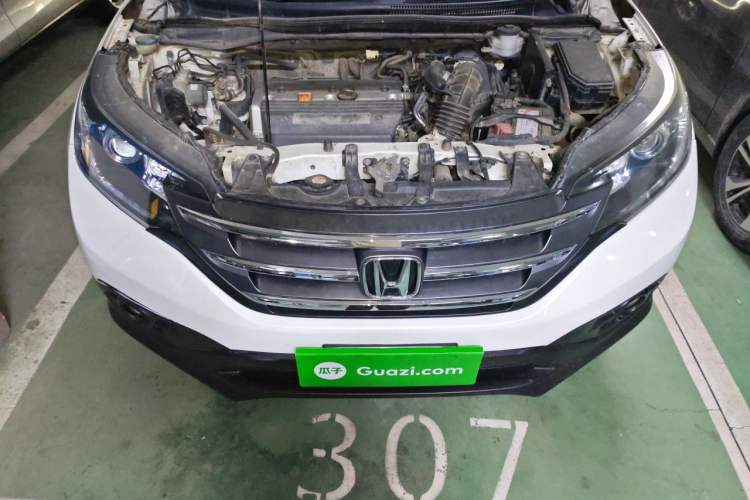 Used Honda CR-V 2013 2.4L four-wheel drive luxury version Engine Bay