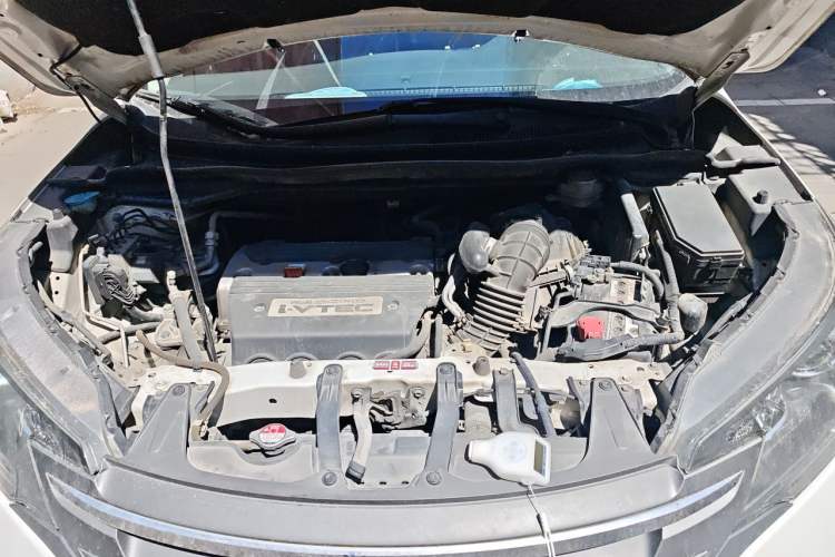 Used Honda CR-V 2013 2.4L four-wheel drive luxury version Engine Bay
