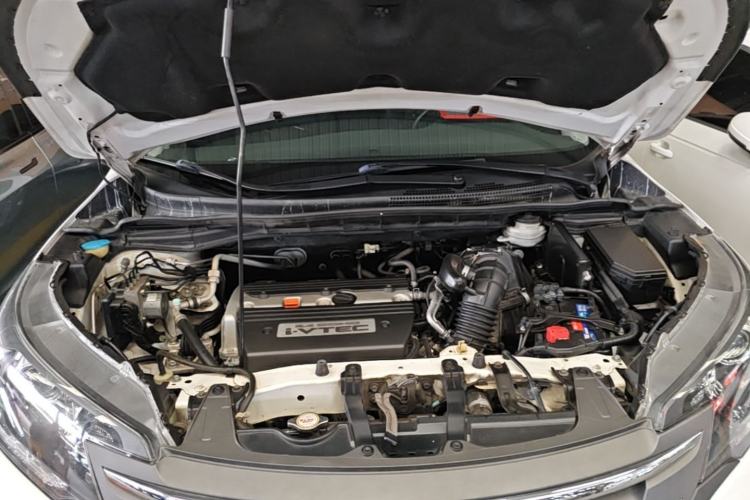 Used Honda CR-V 2013 2.4L two-wheel drive luxury version Engine Bay