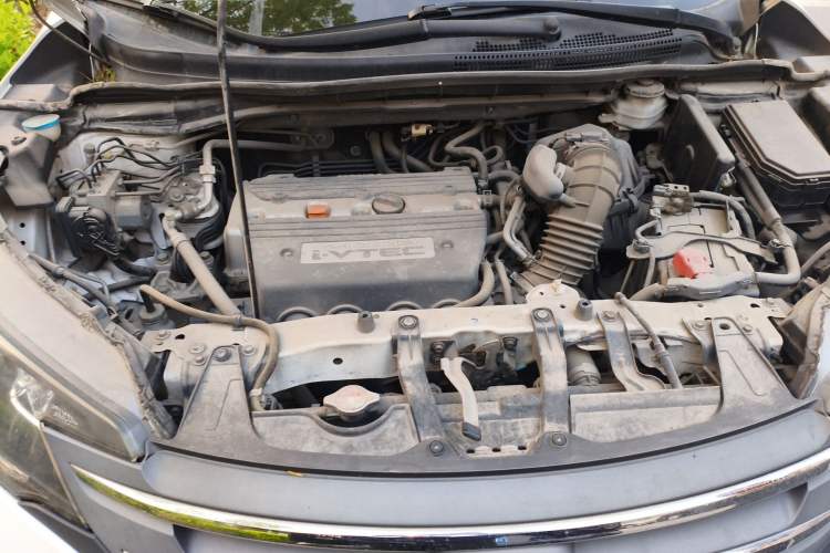 Used Honda CR-V 2013 2.4L four-wheel drive luxury version Engine Bay