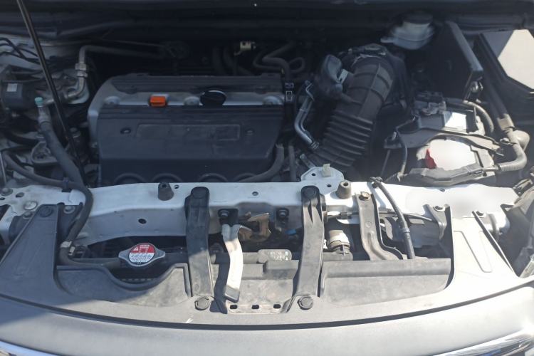 Used Honda CR-V 2013 2.4L four-wheel drive luxury version Engine Bay