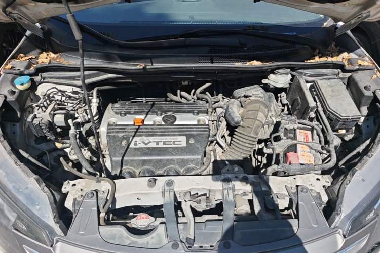 Used Honda CR-V 2013 2.4L two-wheel drive luxury version Engine Bay