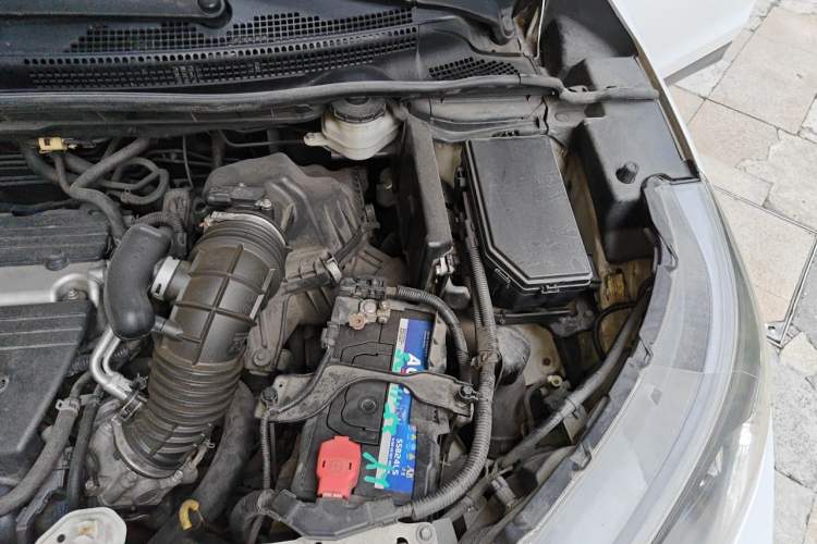 Used Honda CR-V 2013 2.4L two-wheel drive luxury version Engine Bay Left