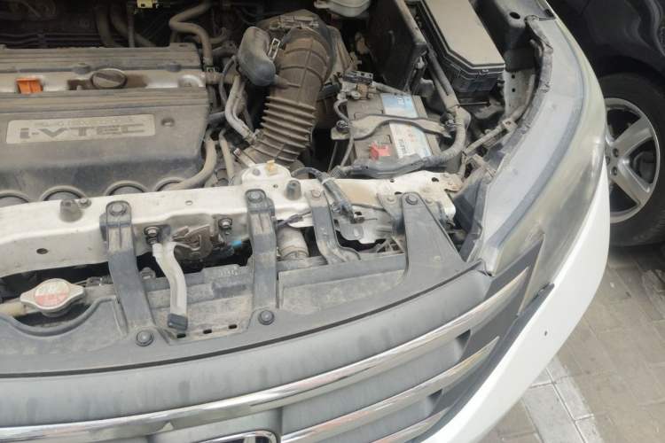 Used Honda CR-V 2013 2.4L four-wheel drive luxury version Engine Bay Left