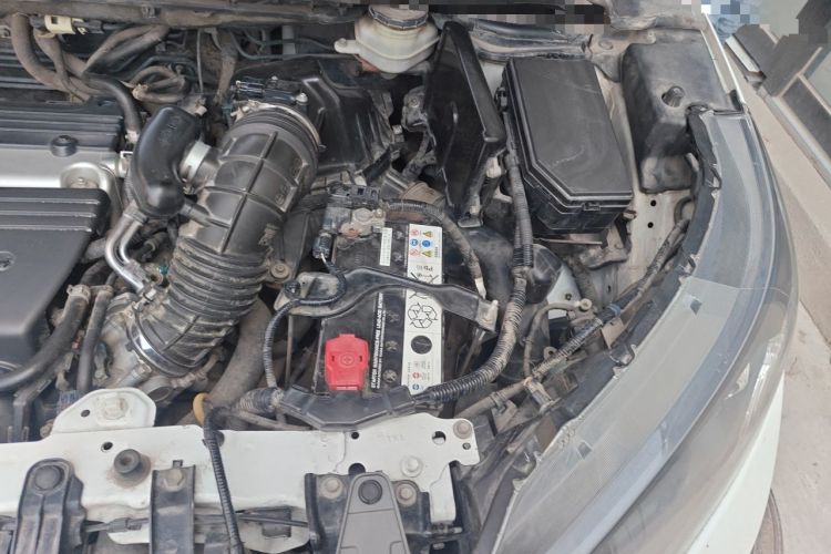 Used Honda CR-V 2013 2.4L four-wheel drive luxury version Engine Bay Left