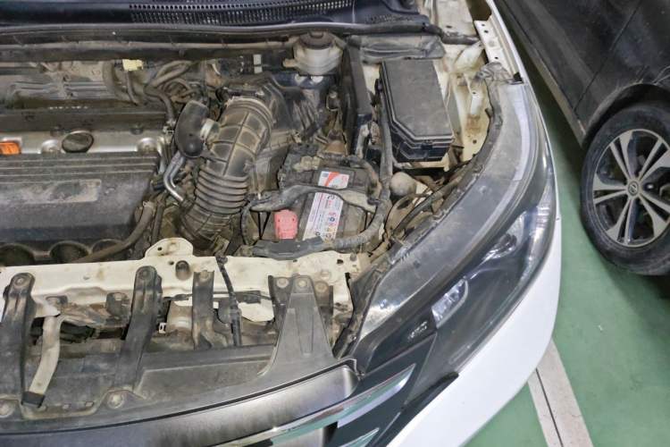 Used Honda CR-V 2013 2.4L four-wheel drive luxury version Engine Bay Left