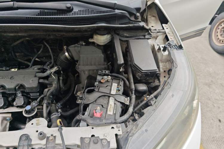 Used Honda CR-V 2013 2.0L 2WD Classic Edition Engine Bay Left