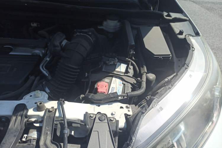 Used Honda CR-V 2013 2.4L four-wheel drive luxury version Engine Bay Left