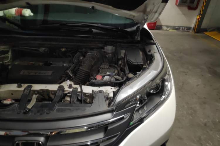 Used Honda CR-V 2013 2.4L two-wheel drive luxury version Engine Bay Left