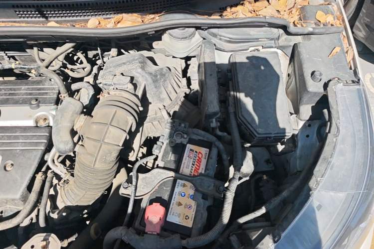 Used Honda CR-V 2013 2.4L two-wheel drive luxury version Engine Bay Left